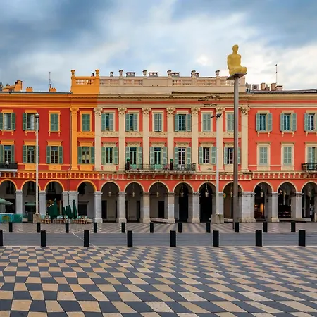 Апартаменты Le Petit Jean- Pres Gare Et Tram - Supermarches - Wifi -