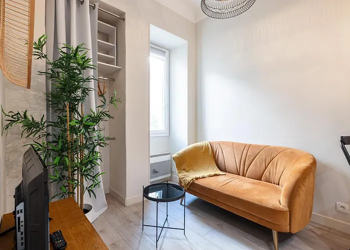 Le Petit Jean- Pres Gare Et Tram - Supermarches - Wifi - Apartment